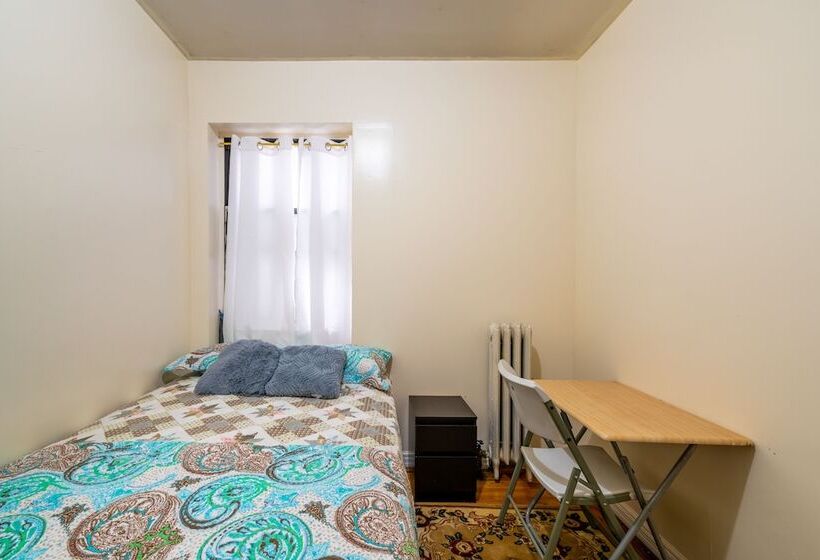 Пансион Furnished Eastern Parkway Guest House