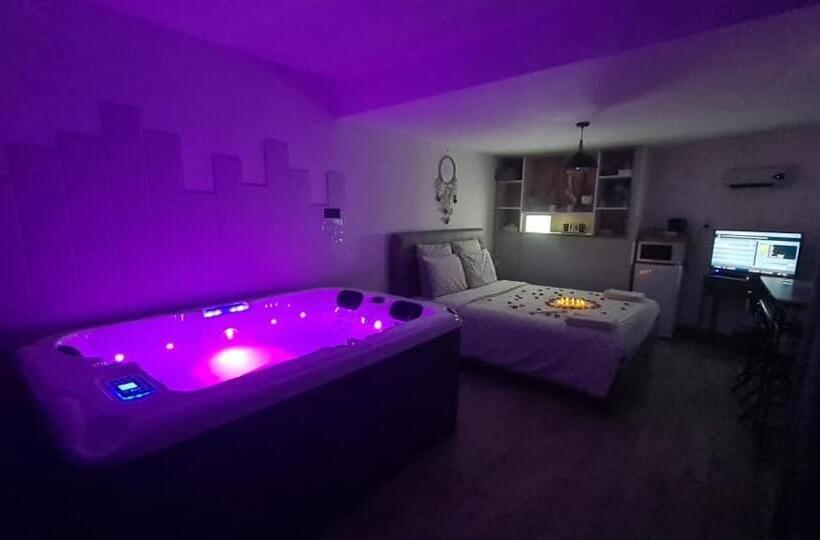 פנסיון Les Fines Bulles & Spa