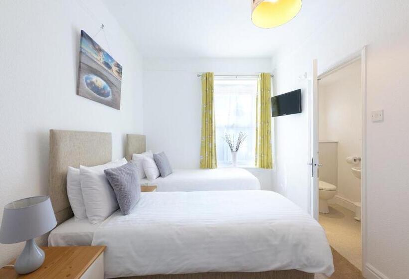 Пансион Tee Side Guest House