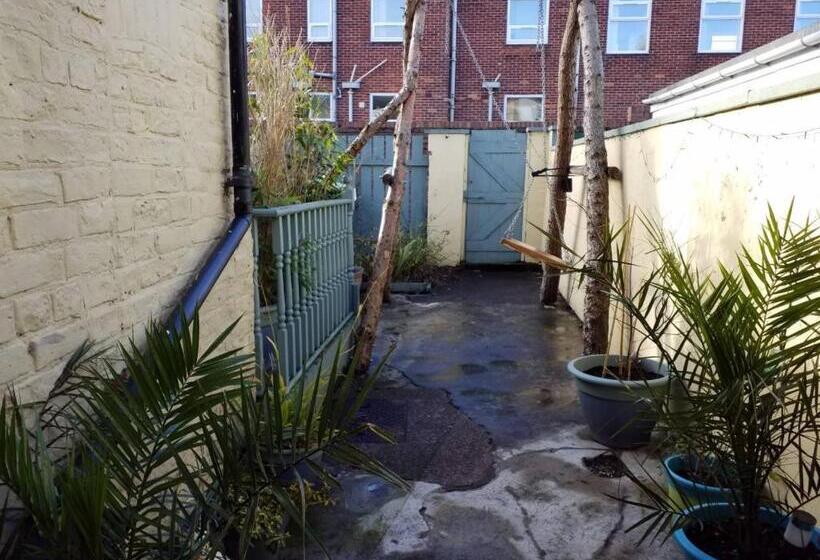 Relaxing 2 Bed House Guisborough   Sofabed Option