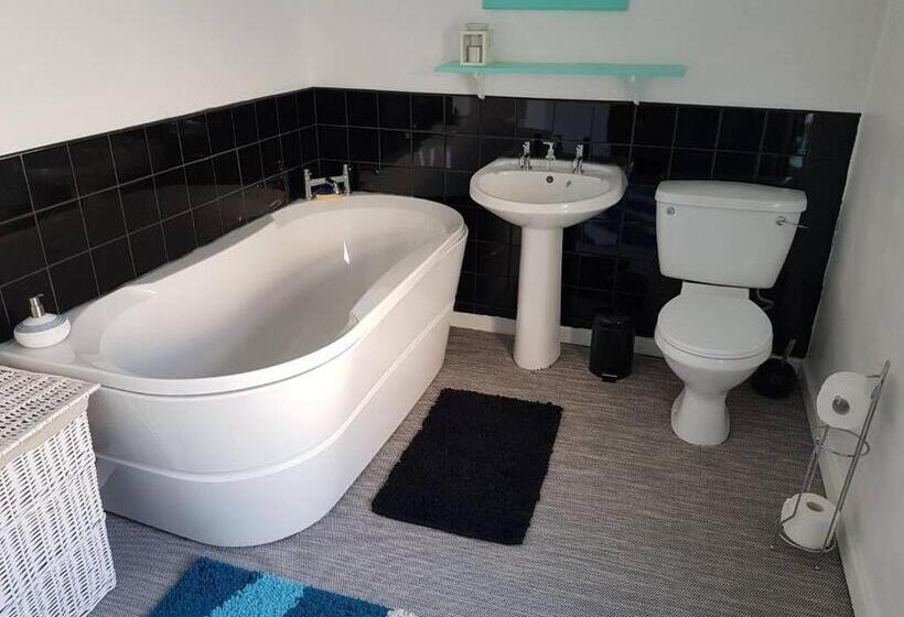 Relaxing 2 Bed House Guisborough   Sofabed Option