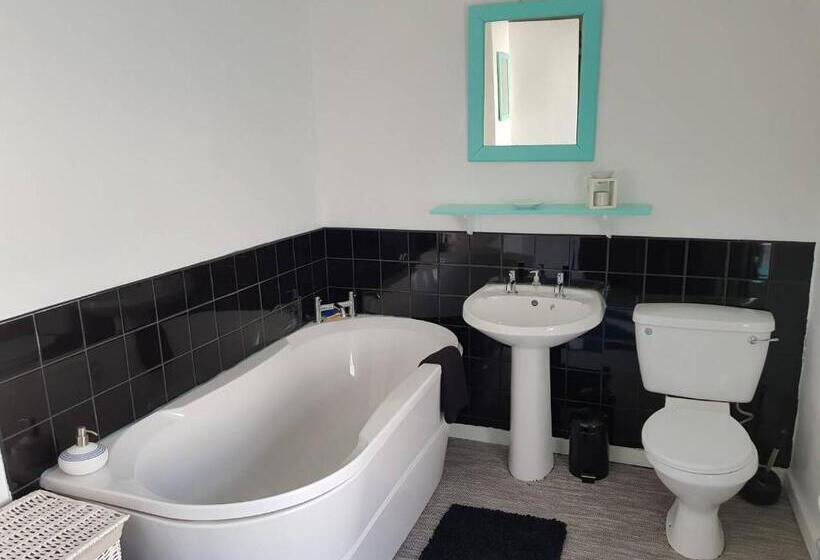 Relaxing 2 Bed House Guisborough   Sofabed Option