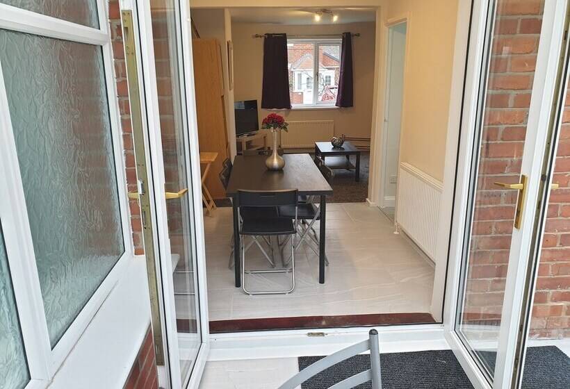 South Shield S Diamond 3 Bedroom House Sleeps 6