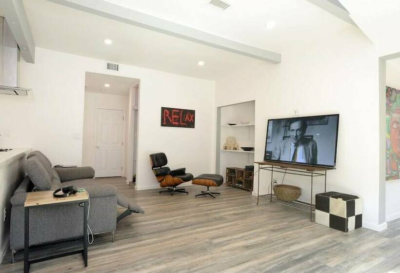 Spacious House On Melrose W Private Backyard Gym