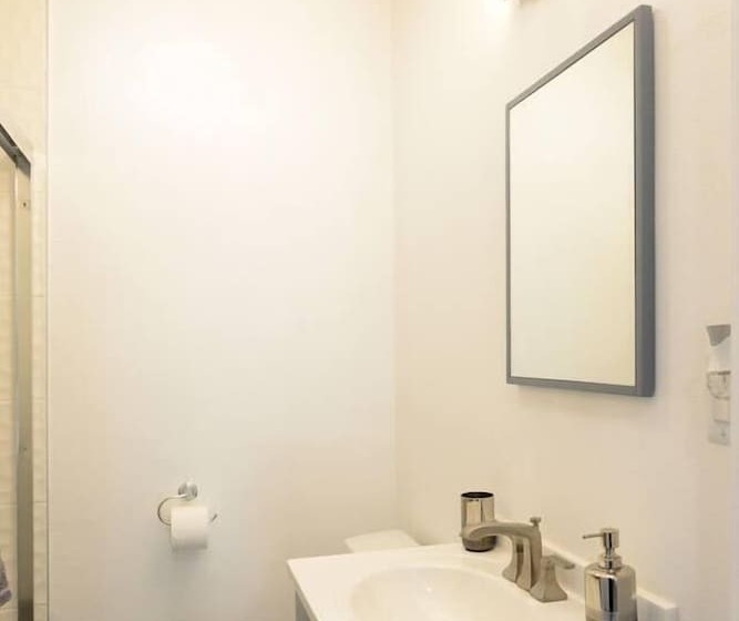 Spacious House On Melrose W Private Backyard Gym