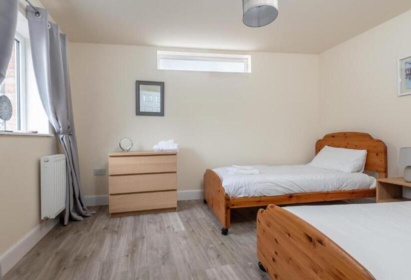 Stunning Shore Front House In Historic Cellardyke