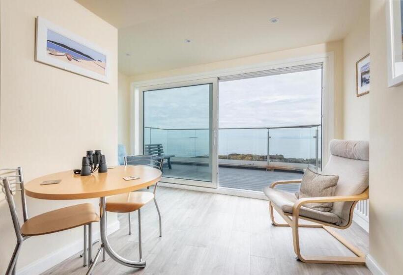 Stunning Shore Front House In Historic Cellardyke