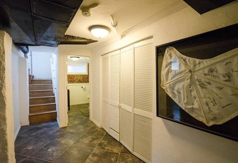 The City Park Cottage With Home Theater