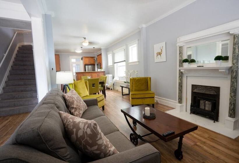 The Colorado Clubhouse In Capitol Hill