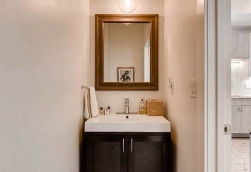 The Highland Square Experience Lohi Townhome With Hot Tub