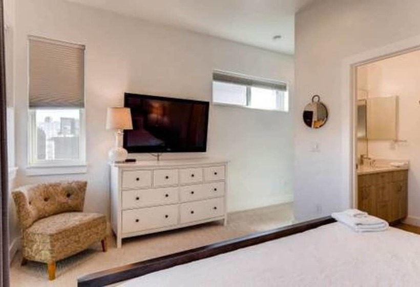 The Highland Square Experience Lohi Townhome With Hot Tub