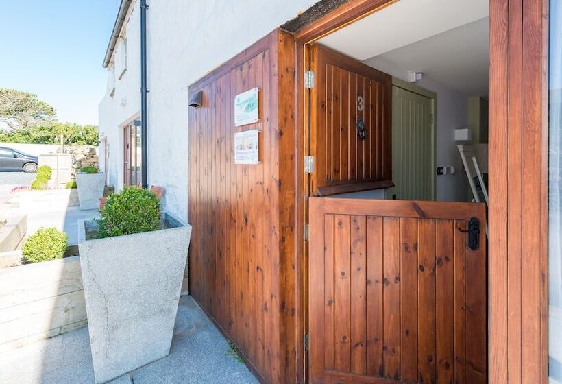 The Saddle And Stable Rooms