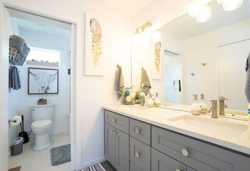 The Tennyson Adventure A Luxury Townhome With Private Balcony