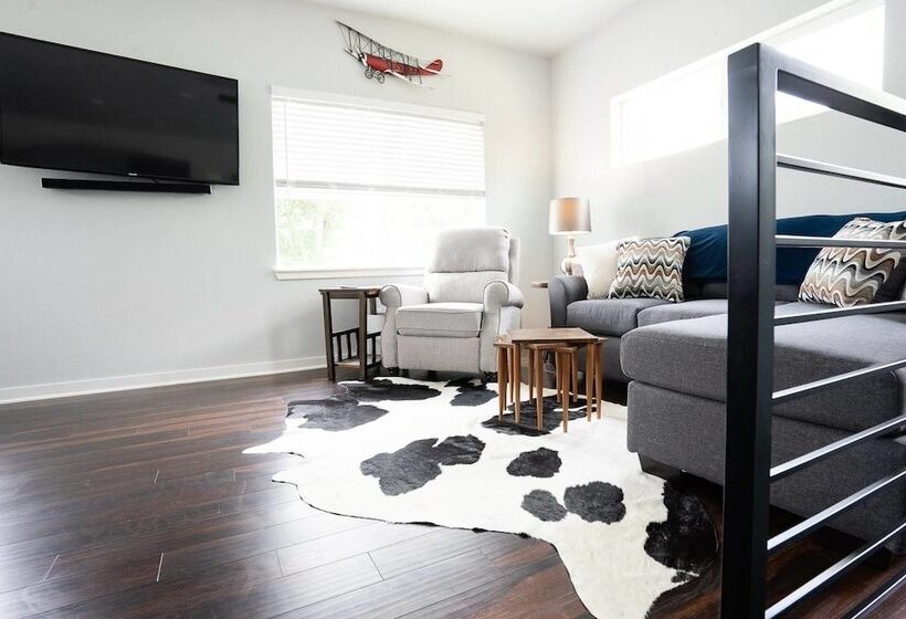 The Tennyson Adventure A Luxury Townhome With Private Balcony