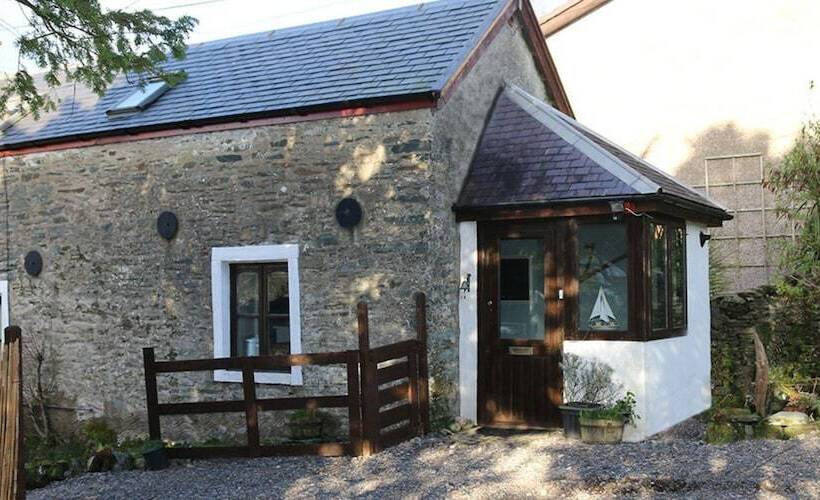 Yewtree Cottage  The Art House