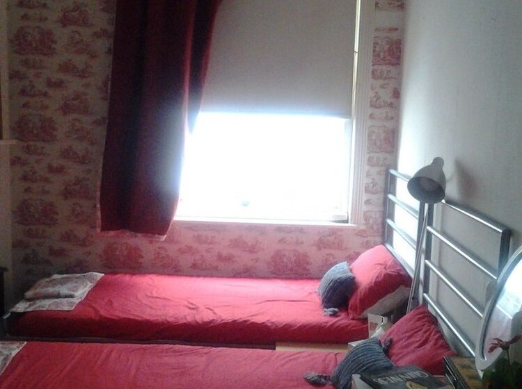 Bed and Breakfast Cozy Home Welcomes You