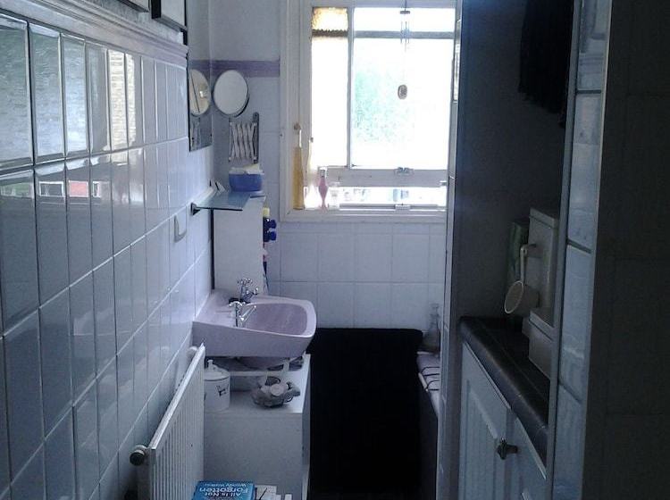 Bed and Breakfast Cozy Home Welcomes You