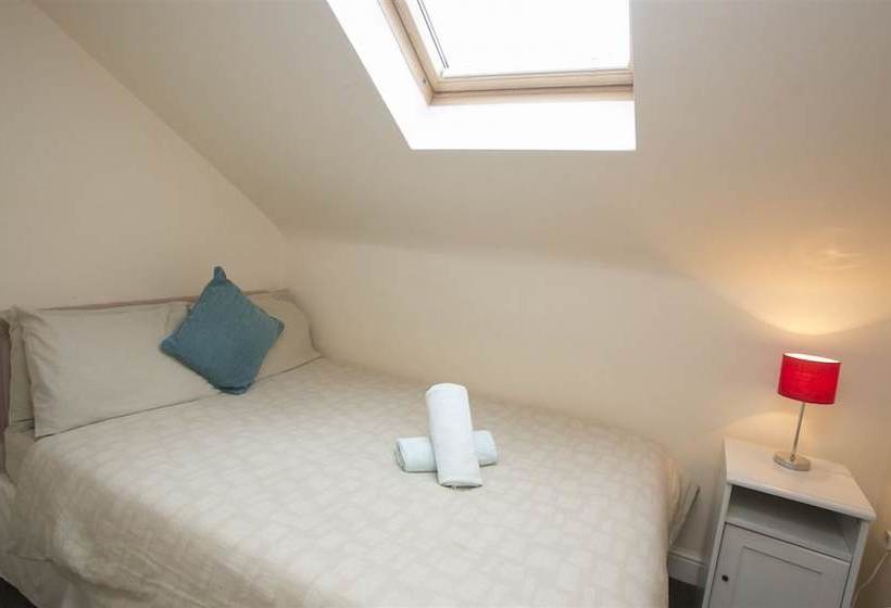 Bindon Lane Cottages  Dhh