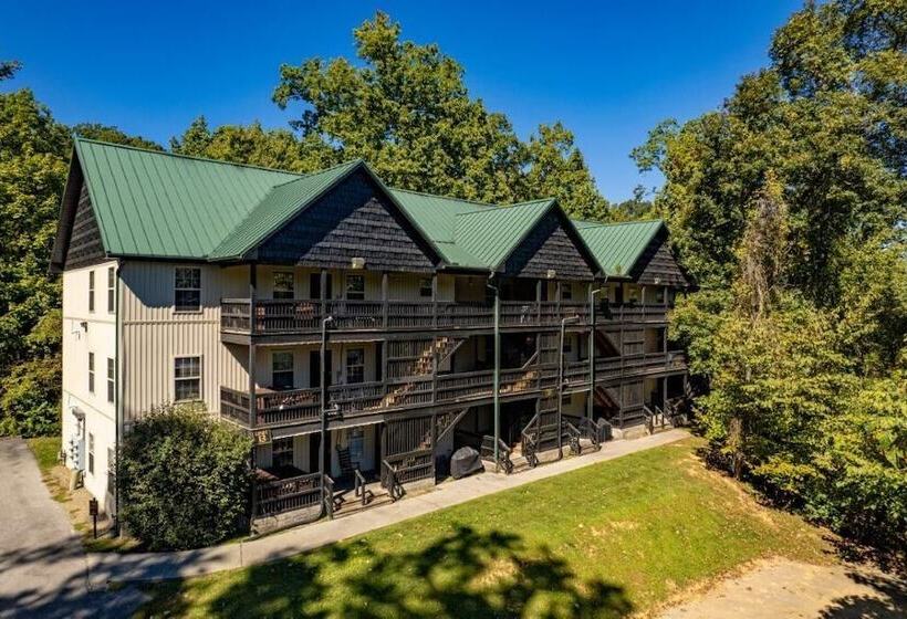 Briarstone Lodge Condo 13a   Two Bedroom Condo