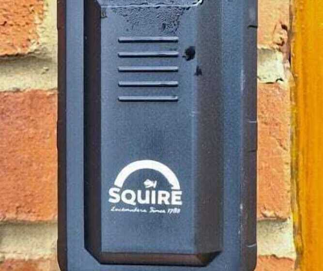 Chestnut Court 2 Bed Apartment Free Parking Wiifi Smart Tv