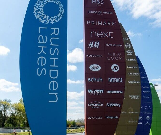 Chestnut Court 2 Bed Apartment Free Parking Wiifi Smart Tv