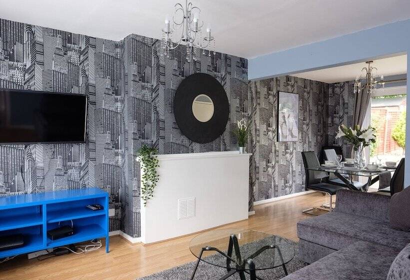 Dickens Suite Cozy Suite 15min Close To Gatwick