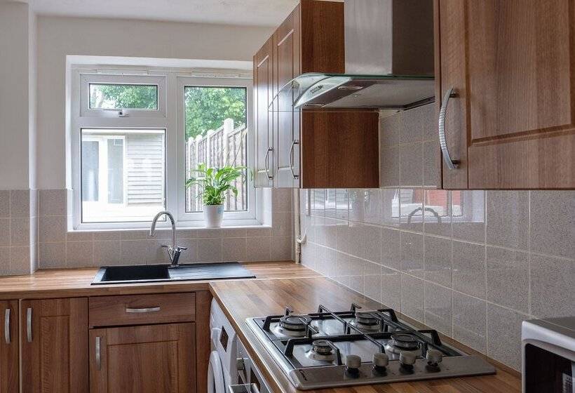 Dickens Suite Cozy Suite 15min Close To Gatwick