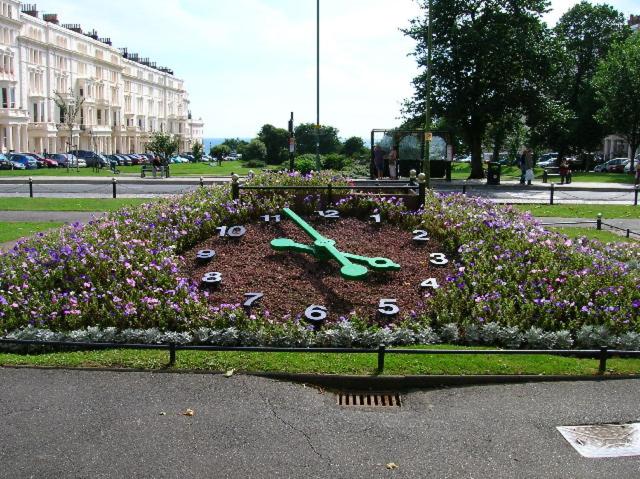 Gorgeous 2 Bedroom Apt By The Beach And Town