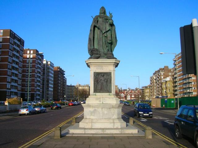 Gorgeous 2 Bedroom Apt By The Beach And Town