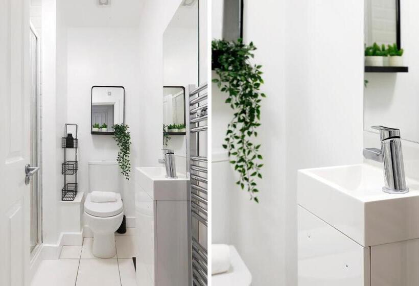 Gorgeous 2 Bedroom Apt By The Beach And Town