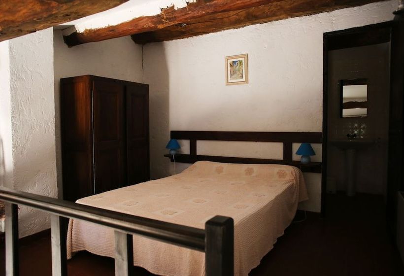 Hameau De Fontroussière