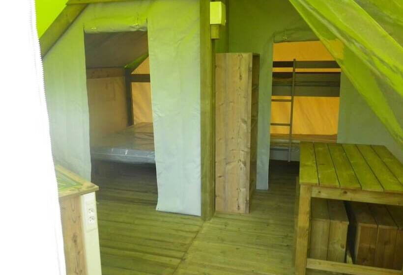 בית מלון כפרי Camping Les Poutiroux   Tente Lodge