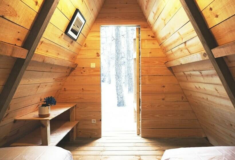 فندق Hoya Surf Camp