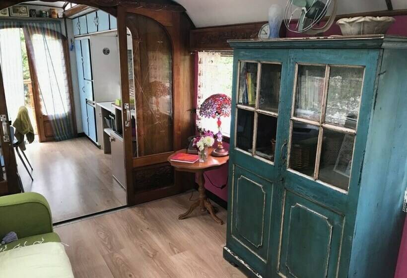 فندق Roulotte Arthus