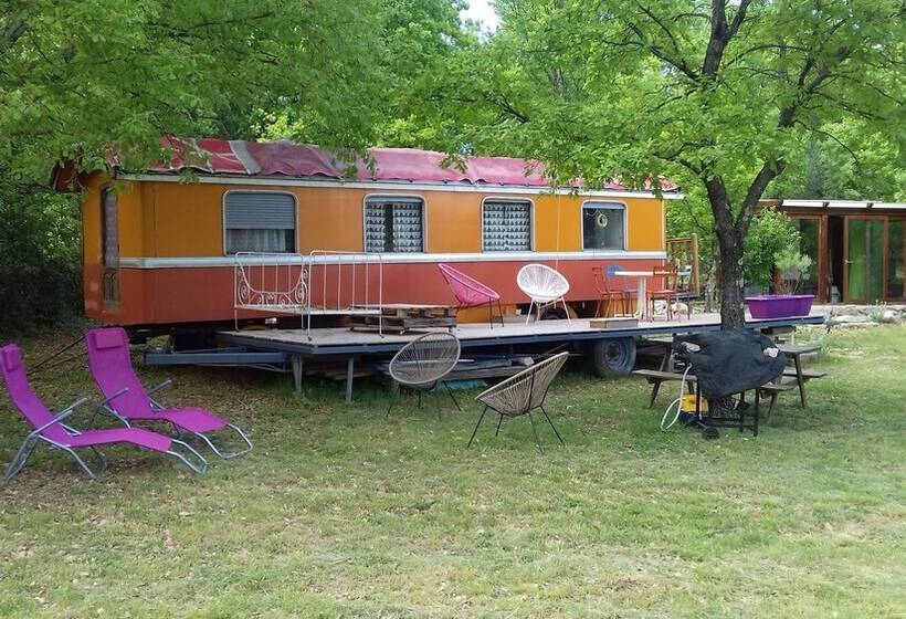 فندق Roulotte Arthus