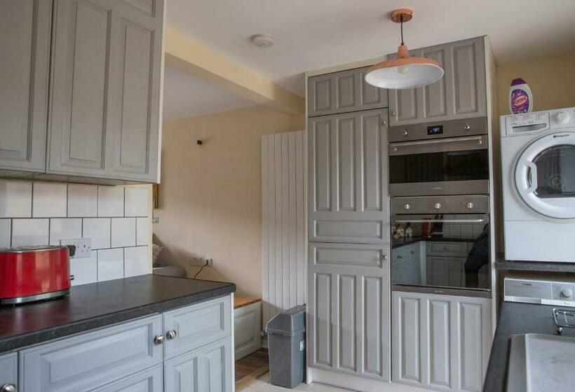 Cosy Nottingham City Centre Townhouse