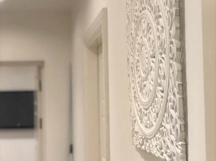 Onpoint Apartments Deluxe Apartment City Centre Ideal Location!