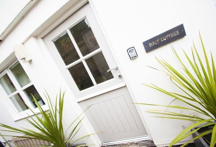 Padstow Breaks   Malt Cottage