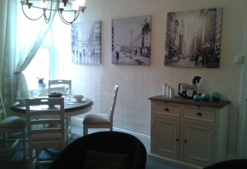 פנסיון Avenue Road