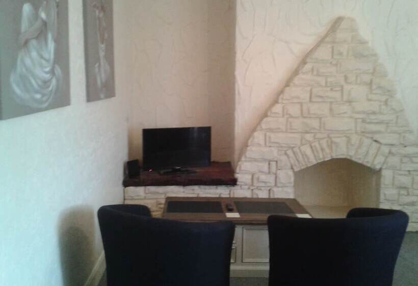 פנסיון Avenue Road