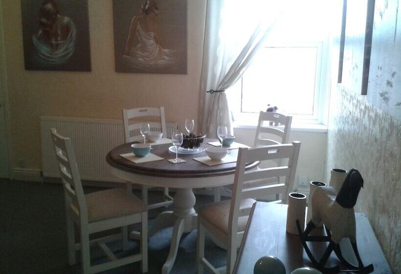 פנסיון Avenue Road