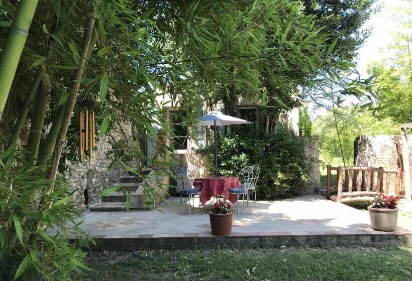 פנסיון Les Gîtes Et La Chambre De Labahou Spa