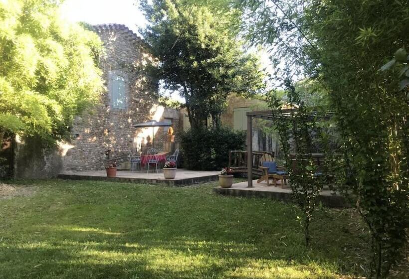 פנסיון Les Gîtes Et La Chambre De Labahou Spa