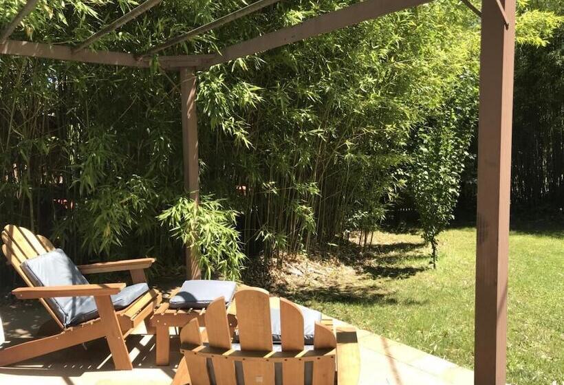 פנסיון Les Gîtes Et La Chambre De Labahou Spa