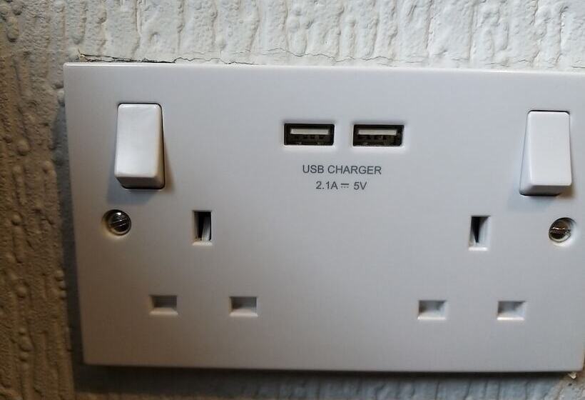 بنسيون Templemore Townhouse