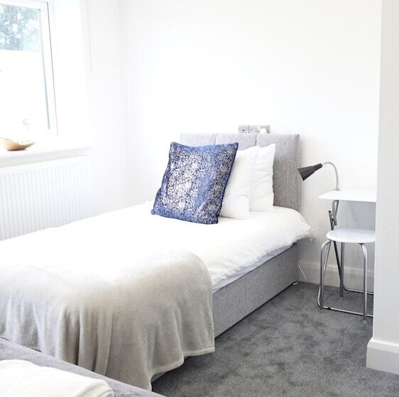 ペンション The Hatton Rooms