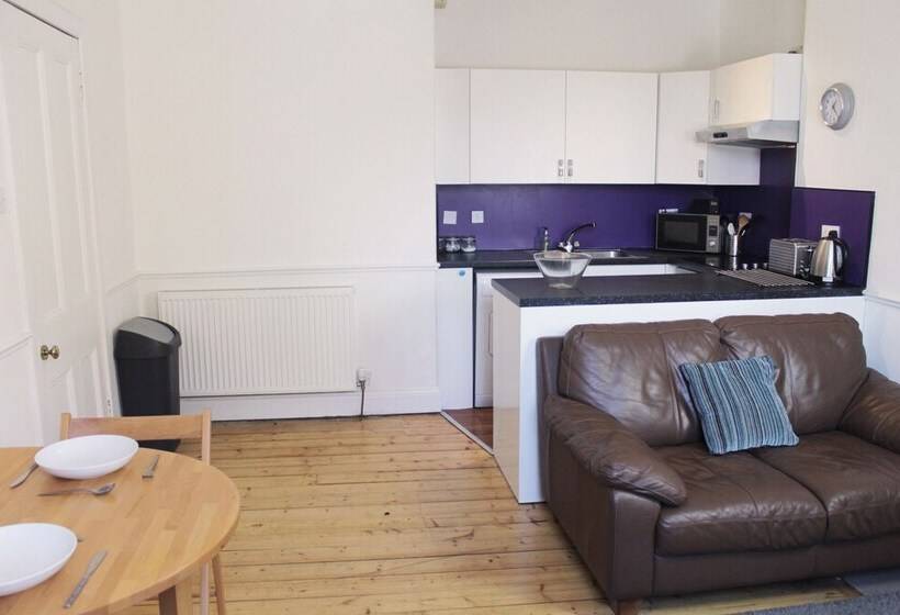 Silver Lining   Apartment Near Murrayfield