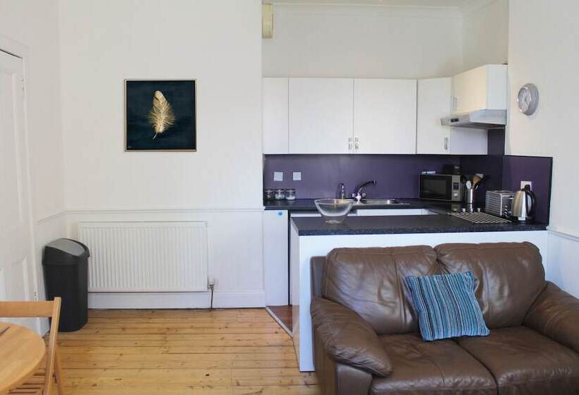 Silver Lining   Apartment Near Murrayfield