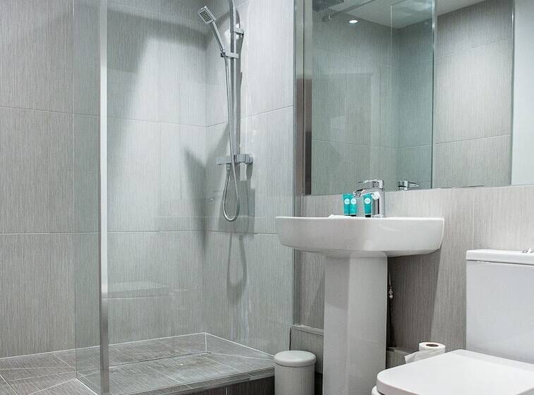 The Pinnacle By Jim Paul Apartments