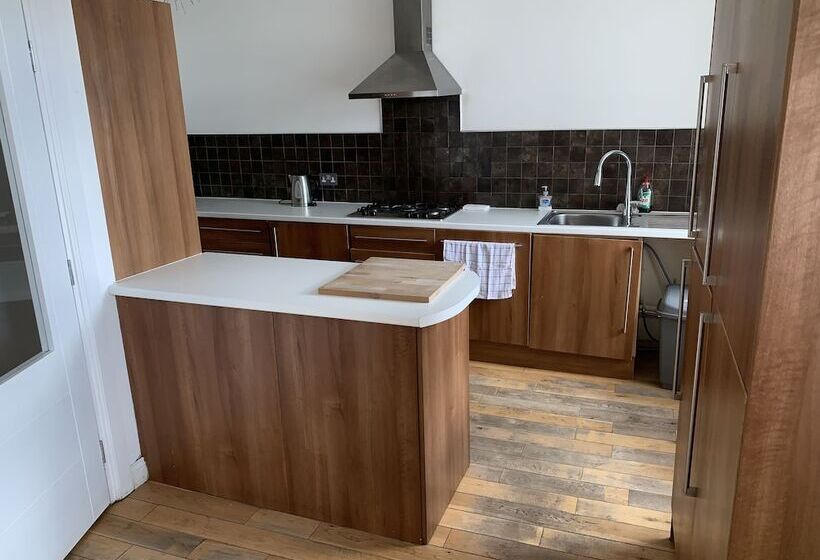 The Village Tavern Apartment